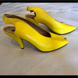 Vintage Yellow Sling Back Heels Sz8.5⚡️